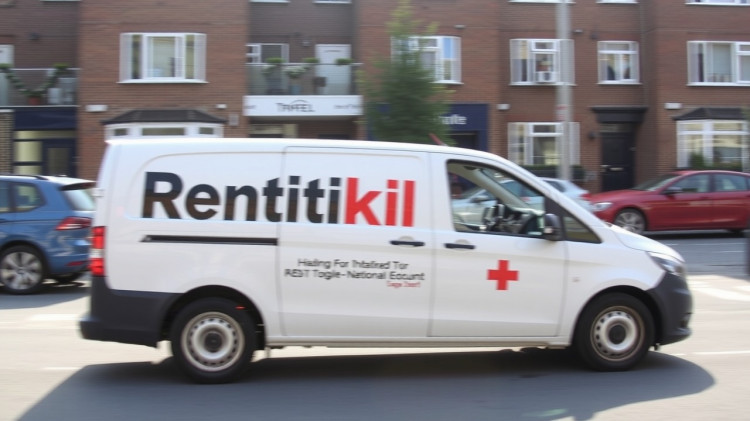 Make money with Rentokil Initial's pest control